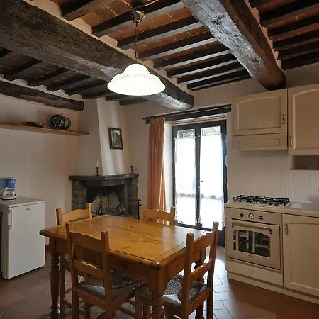 Appartement Vernazzano Basso Sleeps 3 *