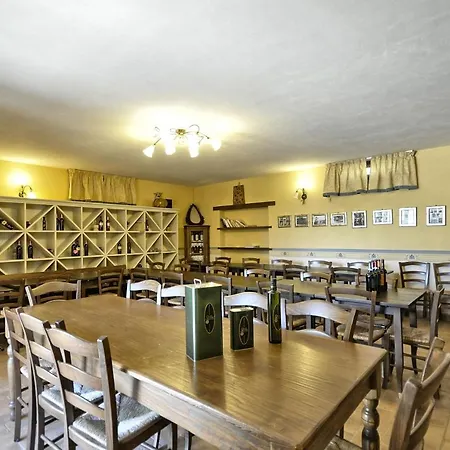 Appartement Vernazzano Basso Sleeps 3 *